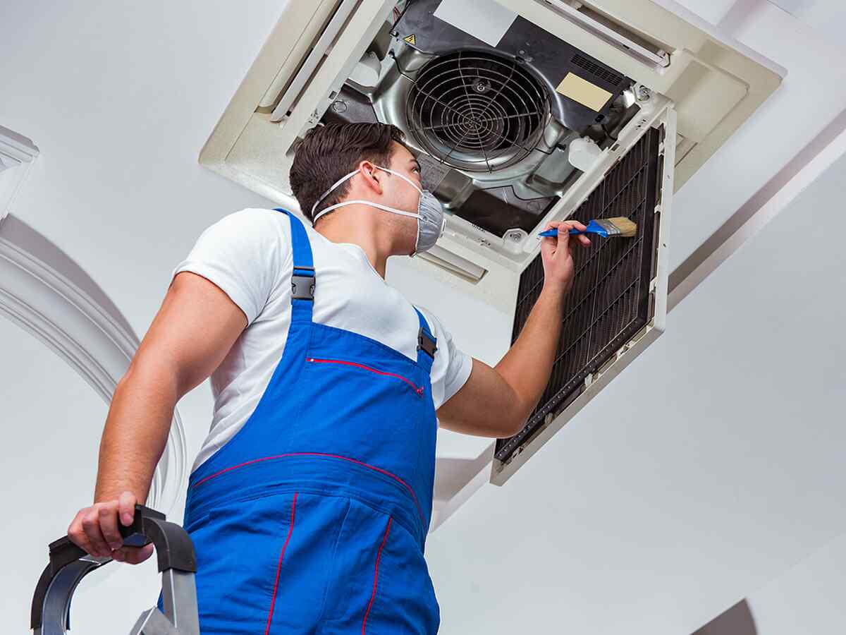 https://airconditioner-services.com.au/wp-content/uploads/2018/10/inner_service_02.jpg